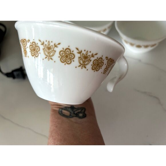 VINTAGE Corelle Livingware by Corning Butterfly Gold Open Hook Handle Mugs 1970s - Picture 5 of 5